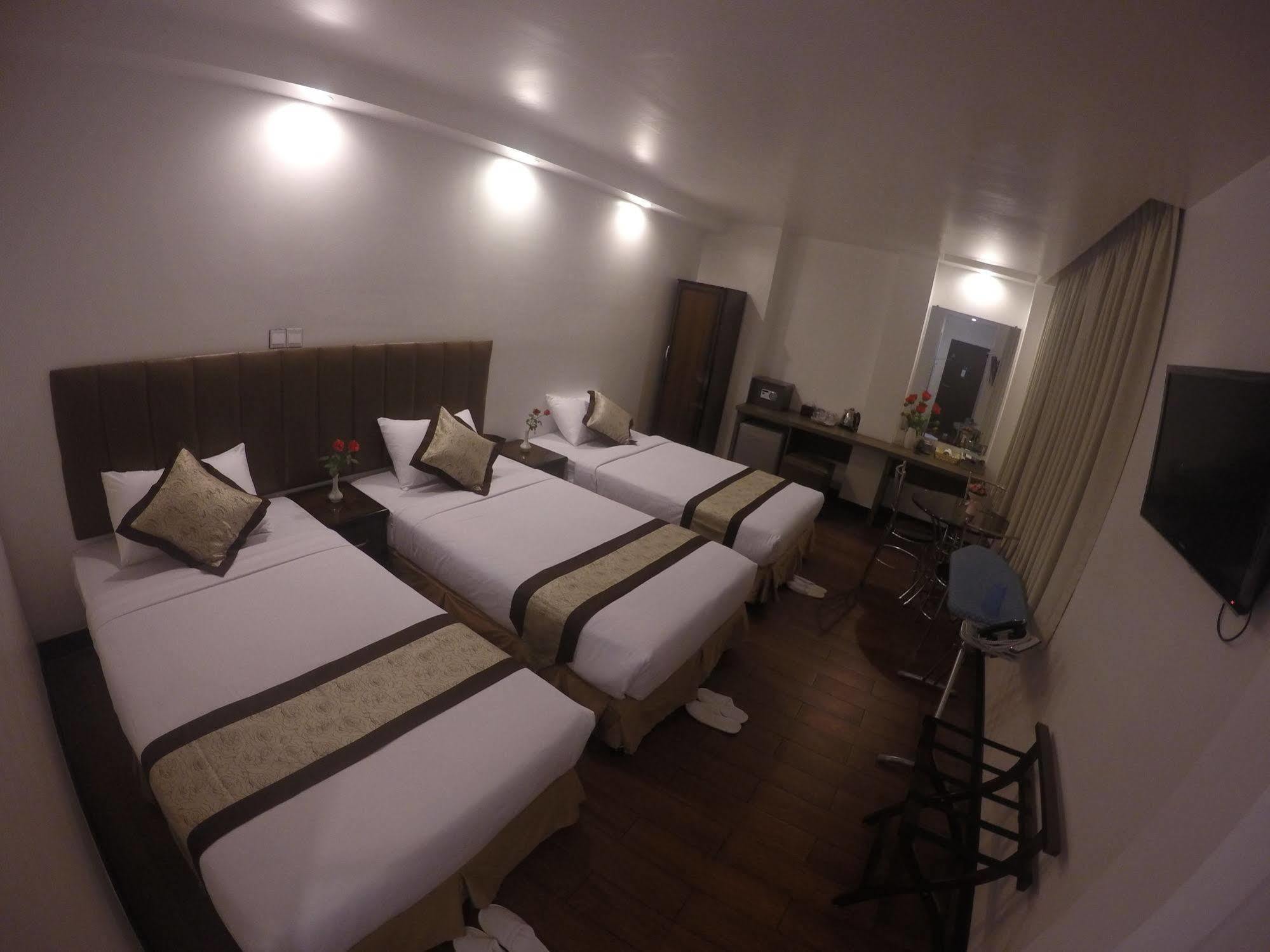 High Five Hotel Yangon Exterior photo